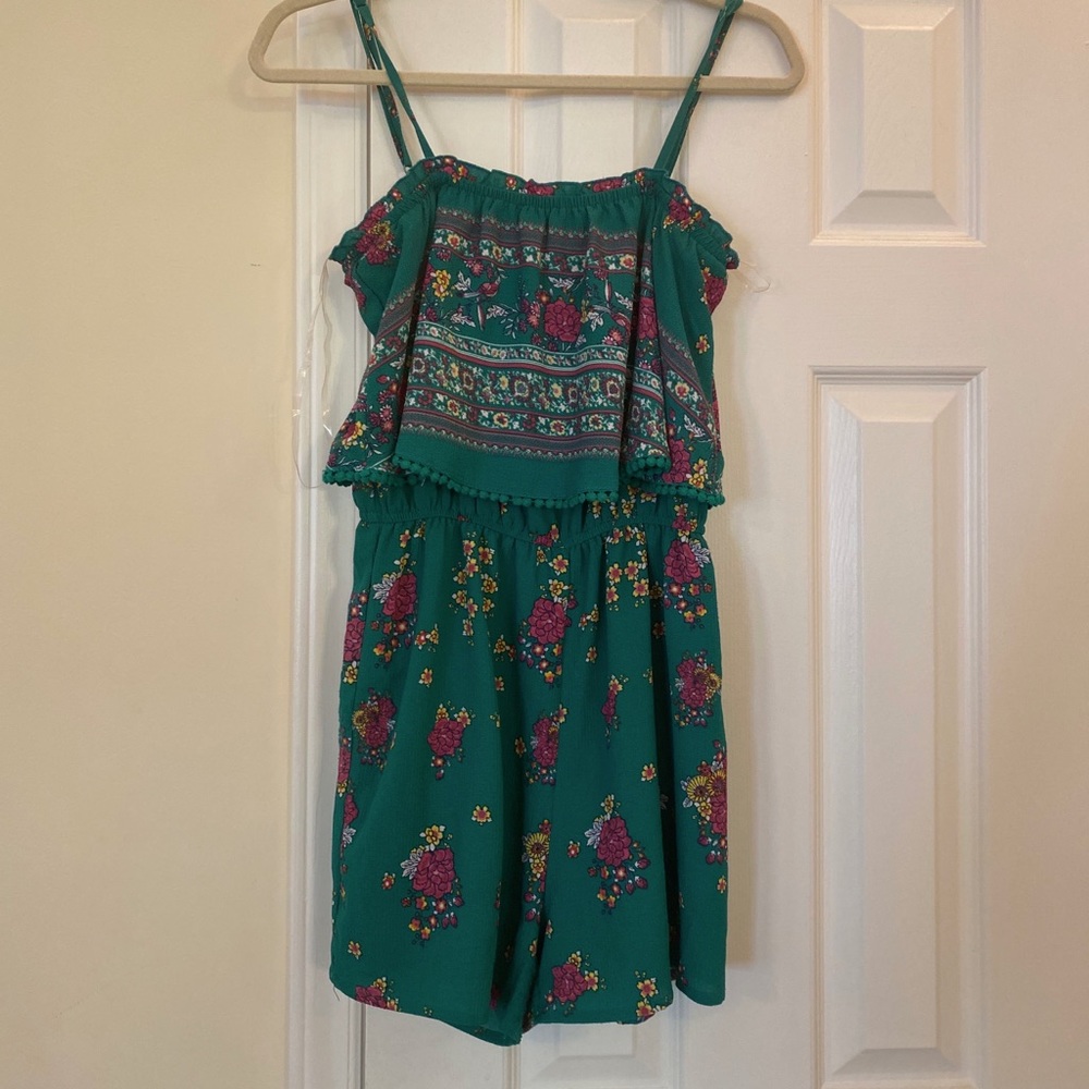 Francesca’s romper dress size S